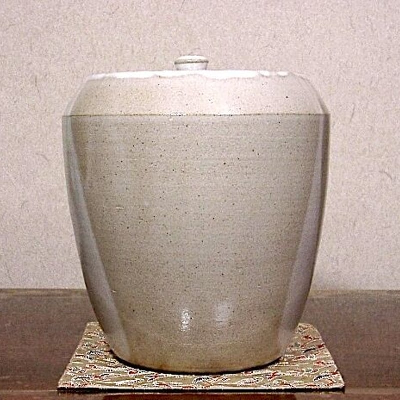 清山窯　金子 清 作　藁灰釉　水指　無傷　共箱　保証。 清山窯 金子 清 作 藁灰釉 水指 無傷 共箱 保証。 清山窯 金子