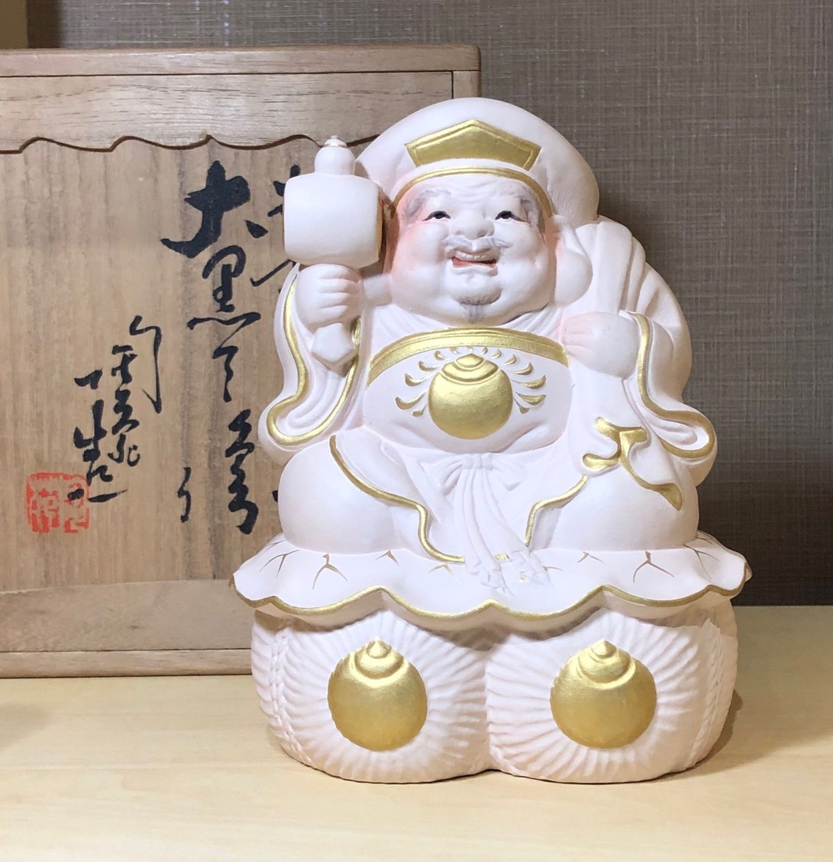京焼・清水焼　初代 村田陶苑 作　色絵　招福 大黒天像　共箱　無傷。 京焼・清水焼 初代 村田陶苑 作 色絵 招福 大黒天像 共箱 無傷