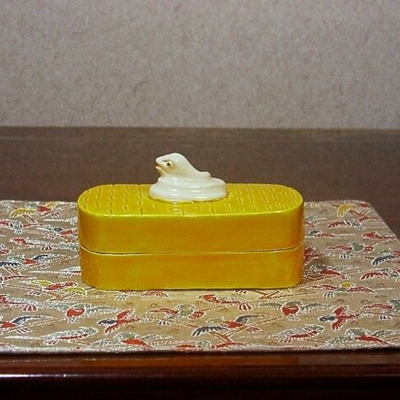 京焼・清水焼 清閑寺窯 杉田祥平作 干支巳 鈴木宗保書付 香合 共箱