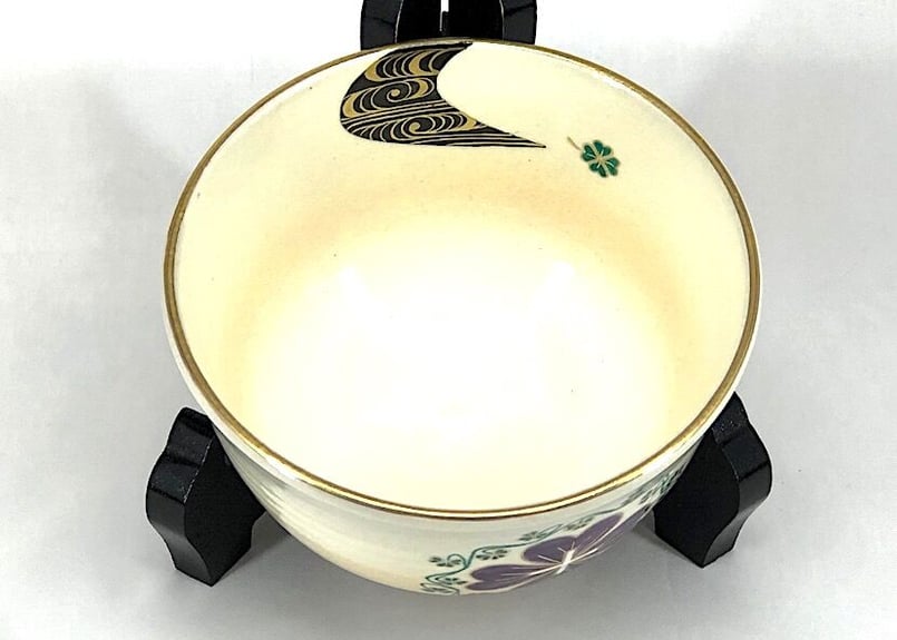 京焼・清水焼　限定販売「ガラシャの白詰草」茶碗　共箱　新品。 京焼・清水焼限定販売「ガラシャの白詰草」茶碗共箱新品。