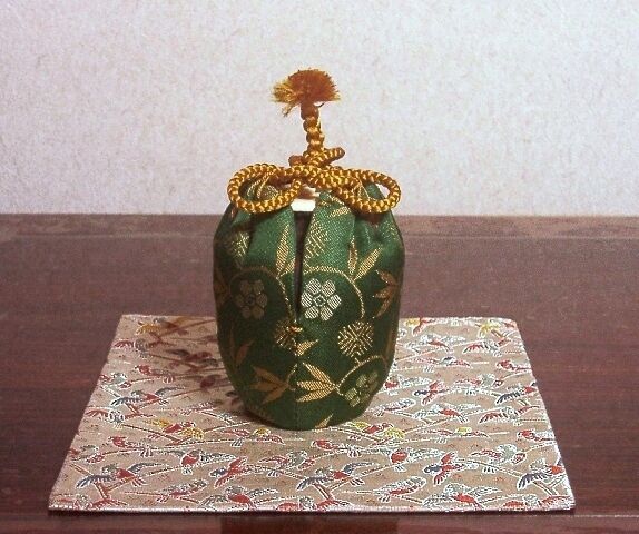 伊賀焼 小川得斎作 伊賀茶入 無傷 箱合 共仕覆 古物。 | STORES