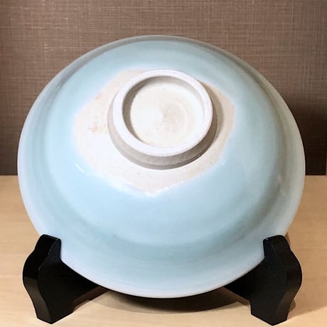 京焼・清水焼　市川廣三作　　青瓷輪華文　茶碗。