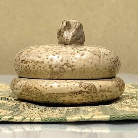 出雲焼　雲楽 作　子　香合　無傷　在銘　誂箱