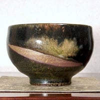 佐渡無名異焼 常山窯 三浦小平次（常山）作 朱紫泥 茶碗 在銘 箱合