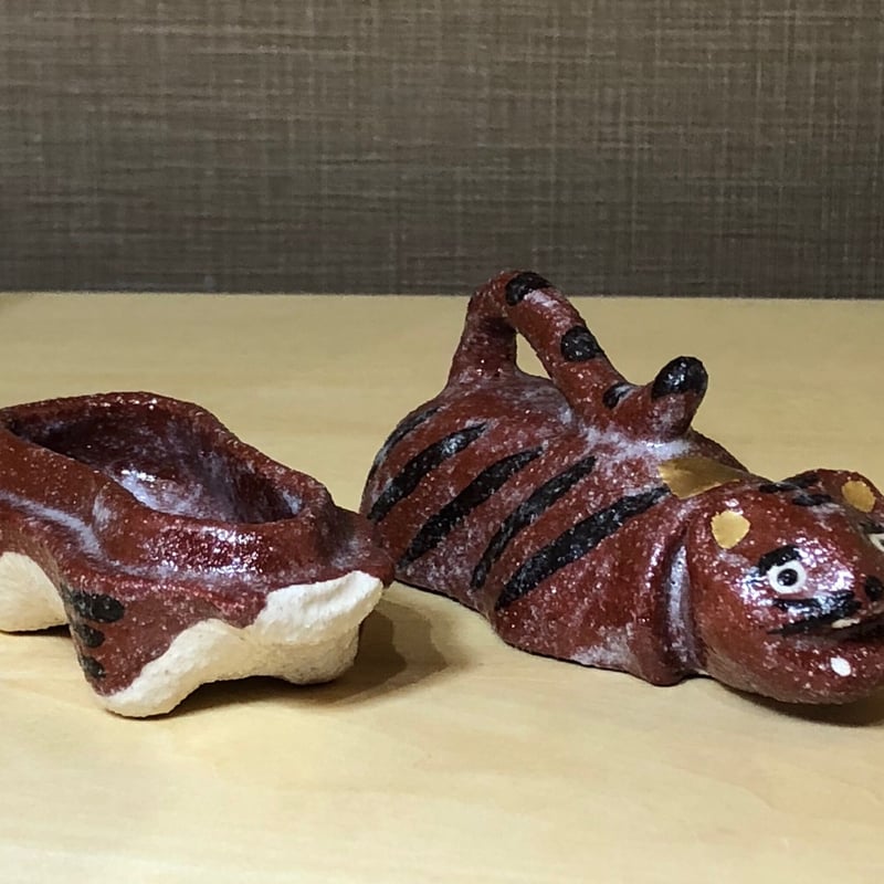 兵庫県 澤田博之作 虎 香合 無傷 共箱 古物。 【公式通販】