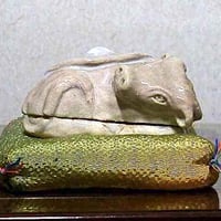 三井大磯 古余呂技窯 川瀬順一（二代竹春）作 交趾 歓冬花 香合