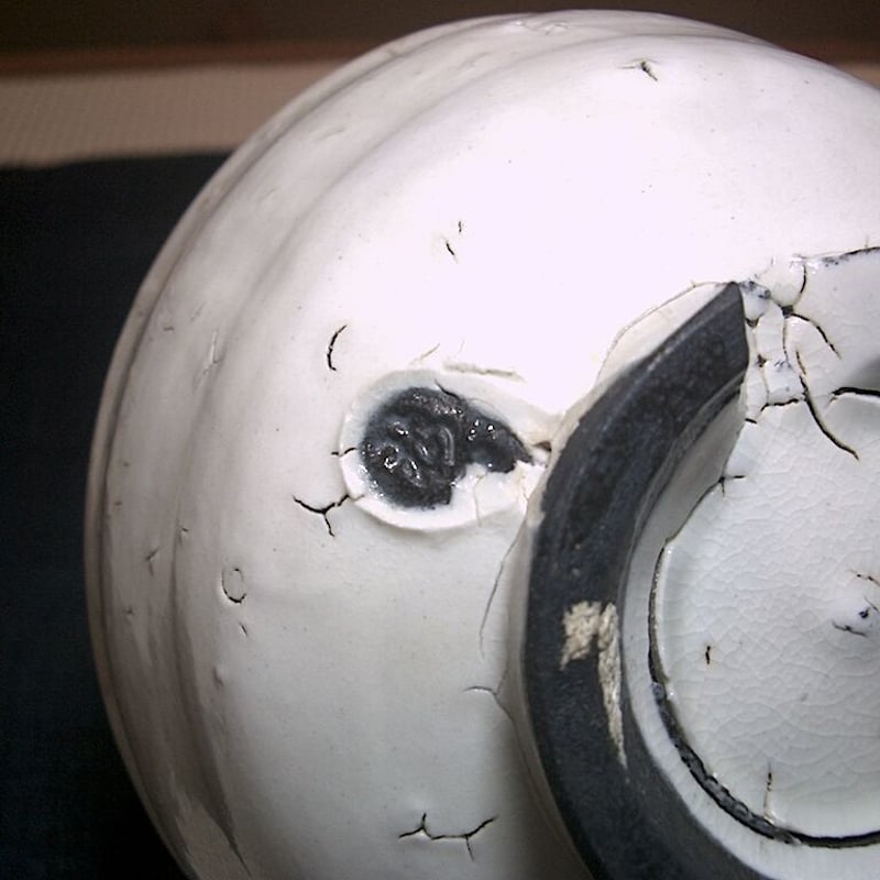 九谷焼 梅山窯 中村梅山作 雨漏手 茶碗 無傷 共布・共箱 古物