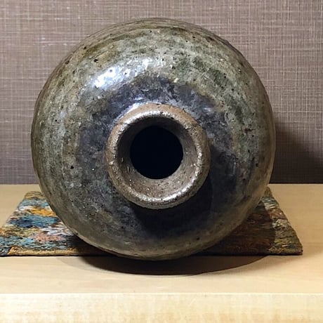 不明　作者時代不明　花瓶・壺　窯元？　傷無　箱無　保証　古物。