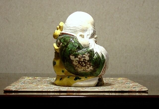 京焼・清水焼　初代 村田陶苑 作　色絵　招福 大黒天像　共箱　無傷。 京焼・清水焼 村田陶苑 作 色絵 寿老香合 共箱 無傷 保証