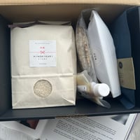 ・GIFT BOX（2kg・塩麹・米味噌・雑穀米×2P・有機特上煎茶）A-Qラベル  / 暑い時期のみクール便発送