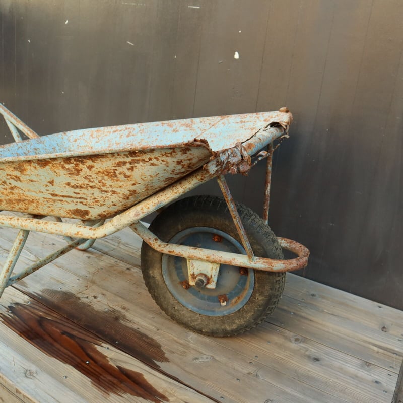 A012 錆具合の良い 猫車/手押し車 【引取限定品】 | 庭の古道具 misora