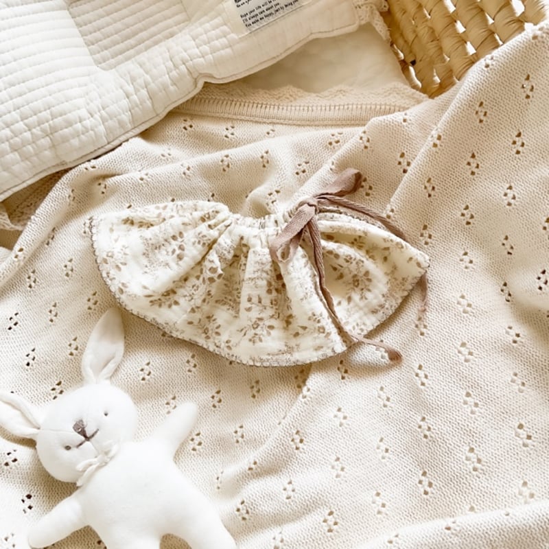 Baby&Kids】クラシカルフラワーリボンスタイ | merrylatte