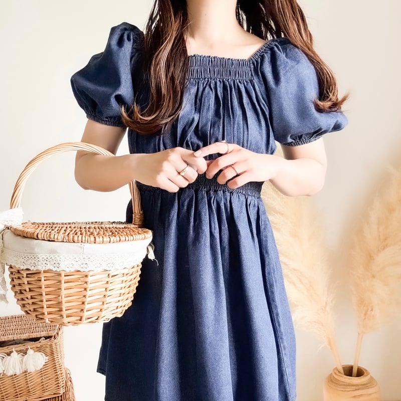 即納あり】ギャザーシャーリングデニムワンピース | merrylatte