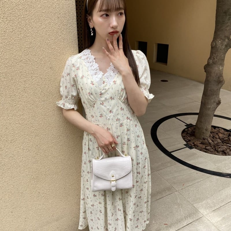 ラメフラワーレースワンピース | titty&Co. PETIT