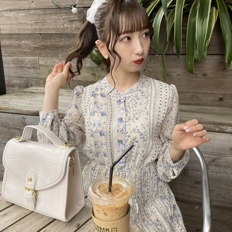 フラワープリーツミディワンピース
