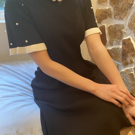パール袖フリルワンピース