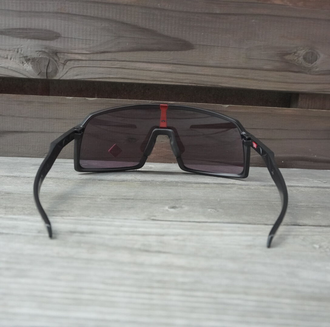 - Oakley - SUTRO [MATTE BLACK / PRIZMROAD] | M