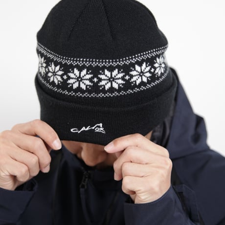 CALM SNOW FLAKE BEANIE