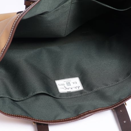 Billingham NETHERTON TOTE（カーキ）