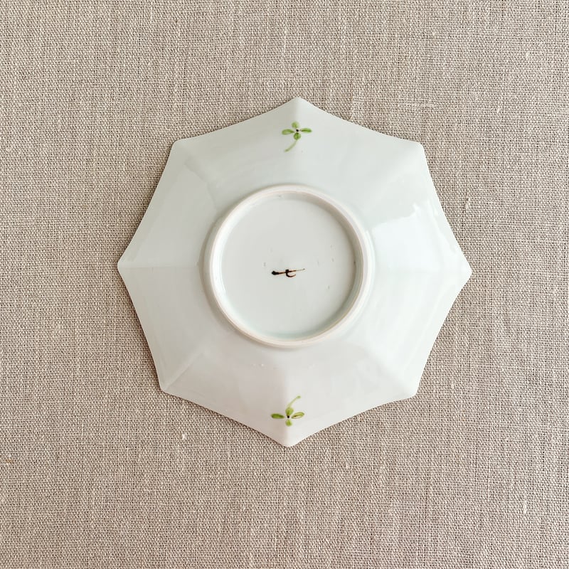 パンジーと花々八角皿 | nao uchimura 内村七生