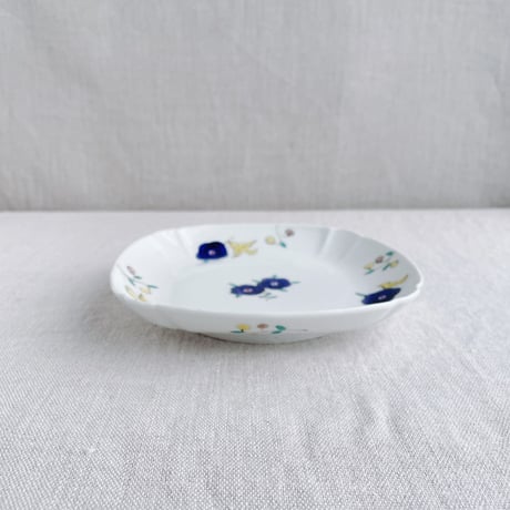 花蛍隅輪花皿