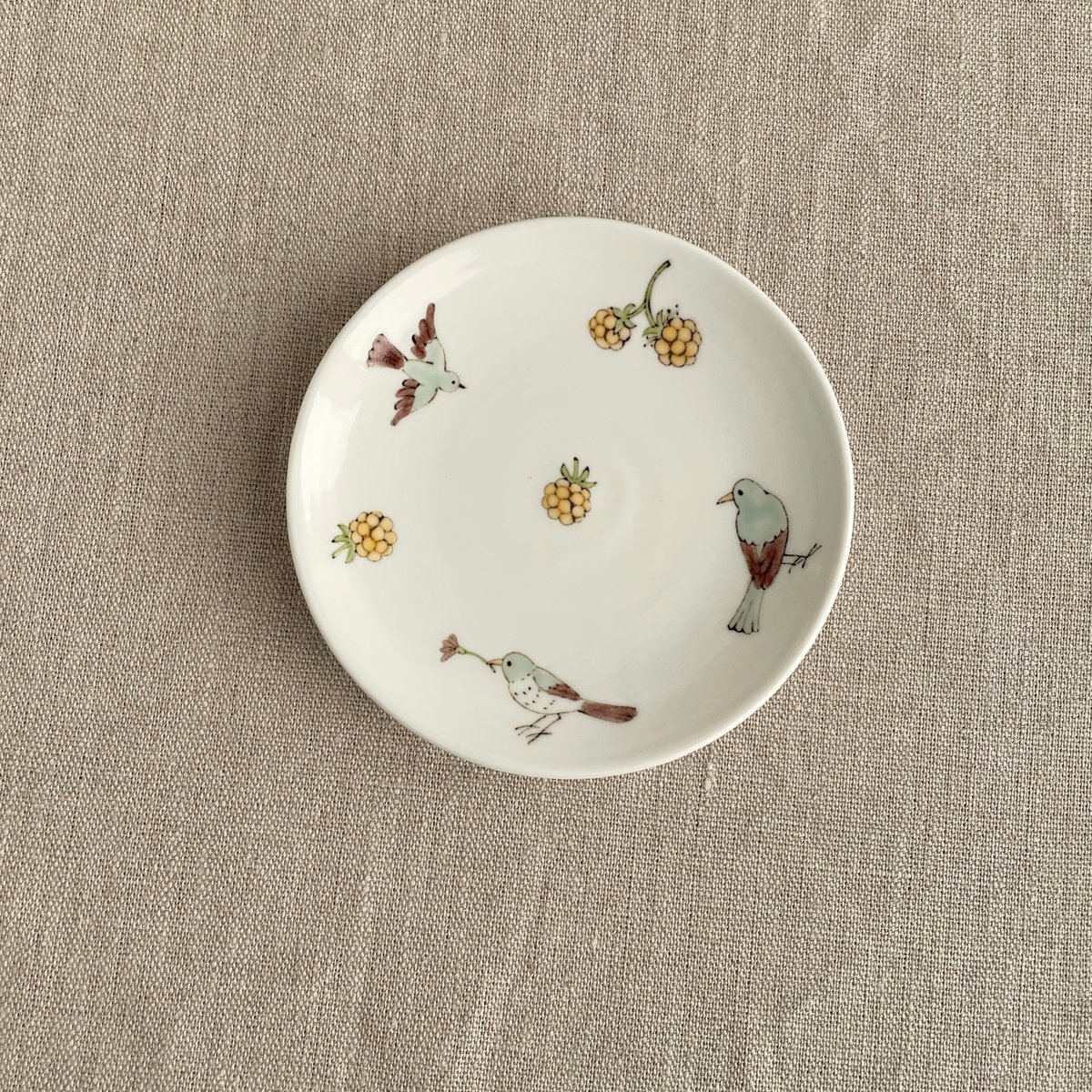鳥と木苺4寸皿 | nao uchimura 内村七生