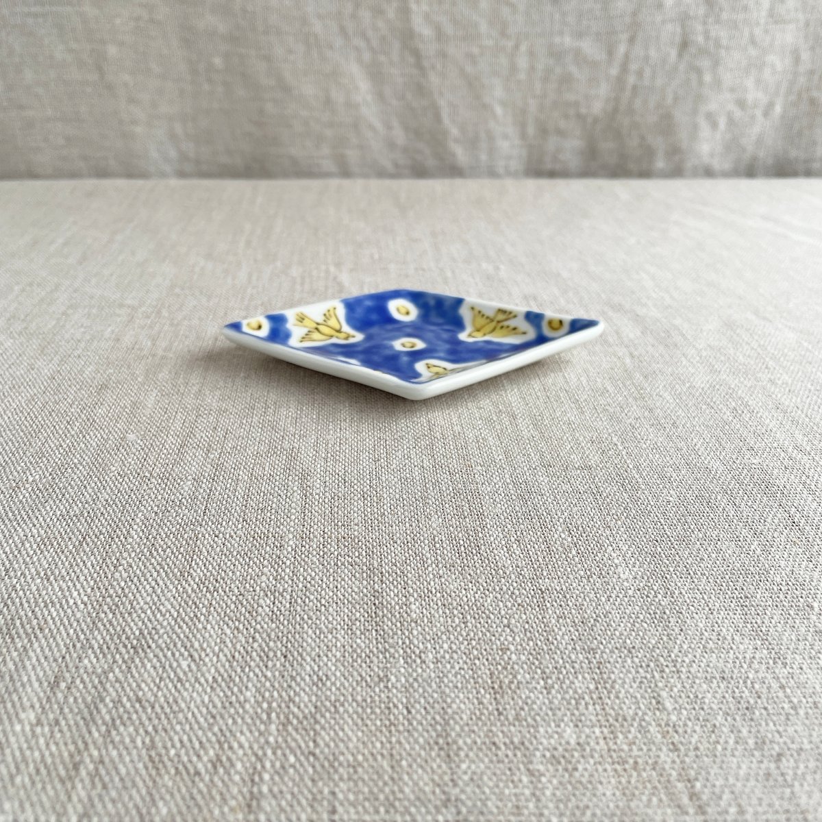 夜空の鳥(緑・青)菱形豆皿 | nao uchimura 内村七生