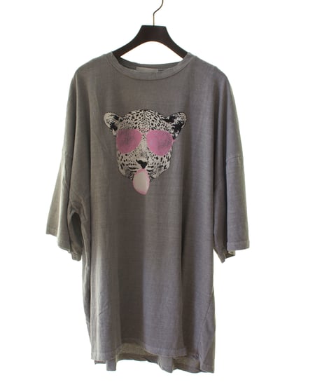 SEVEN SENSE セブンセンス　ピンクめがねチーターTee 1250411