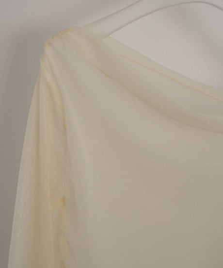 anuke アンヌーク　Sheer Offshoulder Tops　62610603