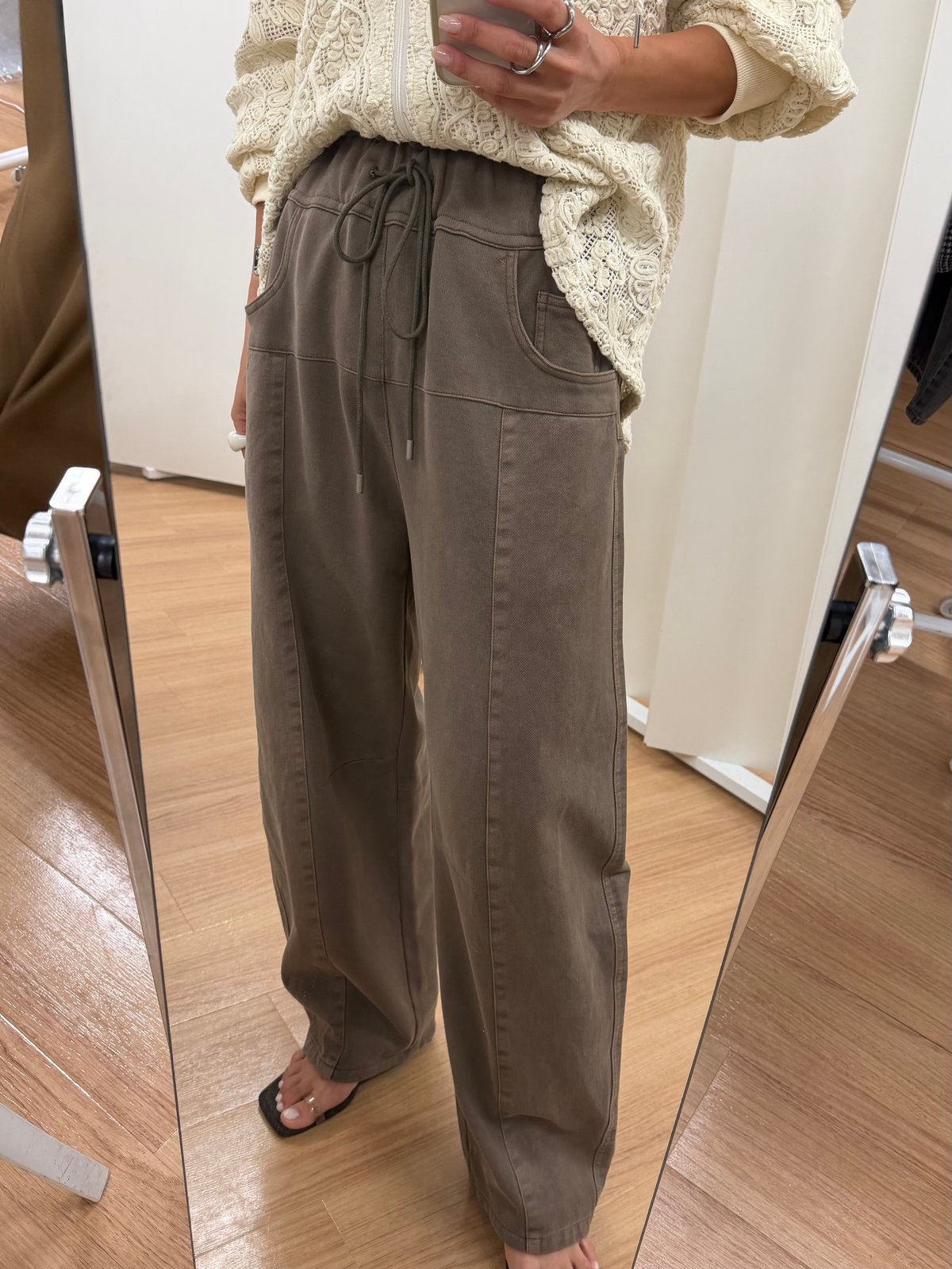 Dignite collier ガーメントダイサイド切替パンツ 80269111 | Deargo