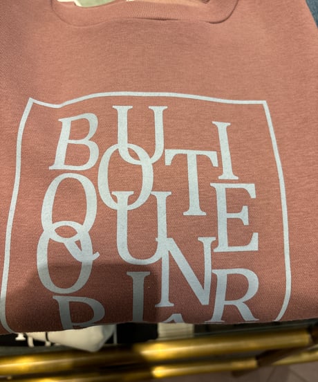 Boutique Ordinary　ブティークオーディナリー Typography Sweatshirt タイポグラフィ スウェット BO24-736T