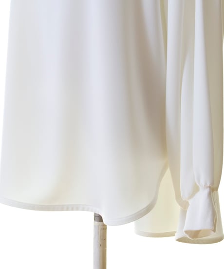 PASSIONE パシオーネ ROBE　ローブ　バックタック袖リブロゴジョーゼットトップス　436978