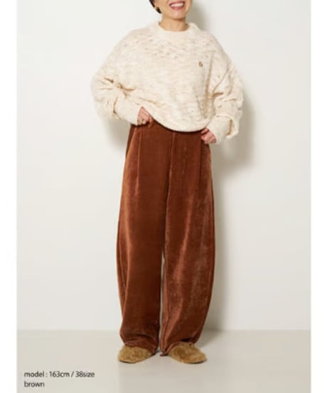 YENN イエン　MOLE TWILL CURVED PT