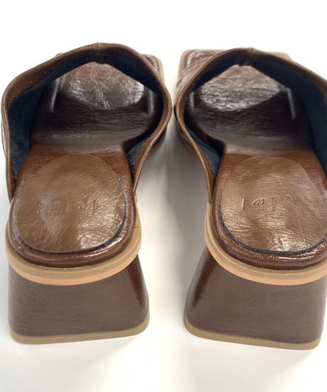 AgAwd(アガウド) 　Heel Sandal〈2201-940086〉