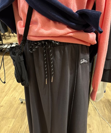 TRANOI.　トラノイ TORAステッチフレアスカート　214J513 本州送料無料！