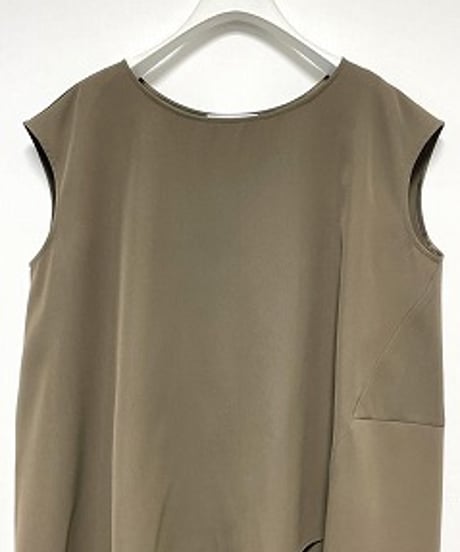 CHIGNON　シニヨン　アシメブラウス 1743-514