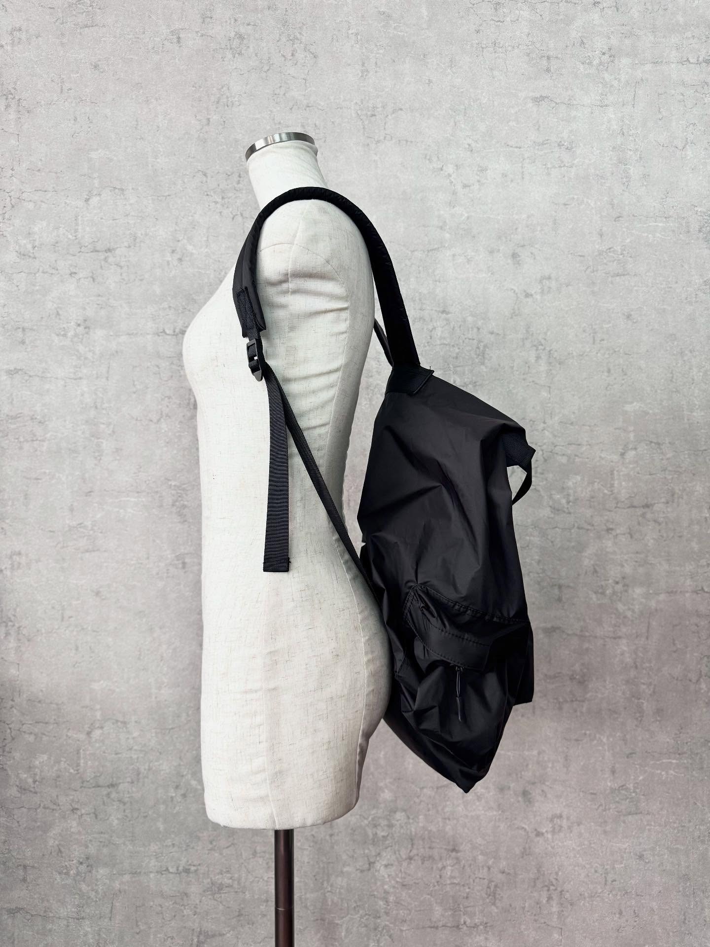 最終値下げ【美品】 TORANOI. DAYPACK 214R602 Black TRANOI. トラノイ TRANOI.DAY PACK 214R602 | Deargo