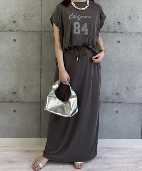 ROSIEE　ロージー　ソフトな風合いフロッキー肩タックプリントTシャツ　R810304　2026NEWARIIVAL