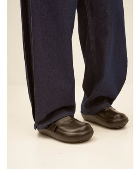 YENN　イエン　SIDE PLEATED DENIM