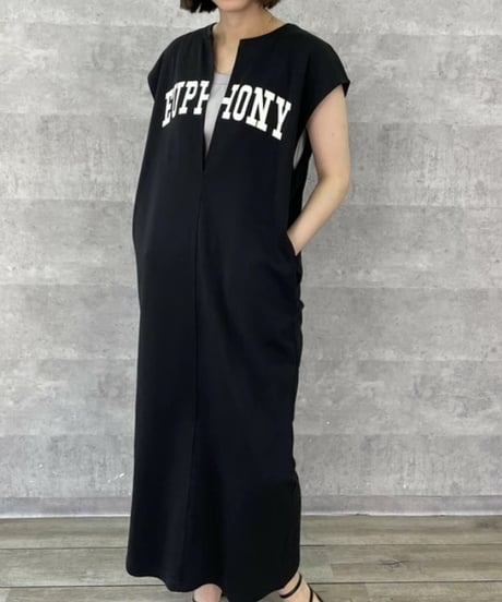 Anna Kerry　アンナケリー スリットネックロゴワンピース 85252909 2025新作