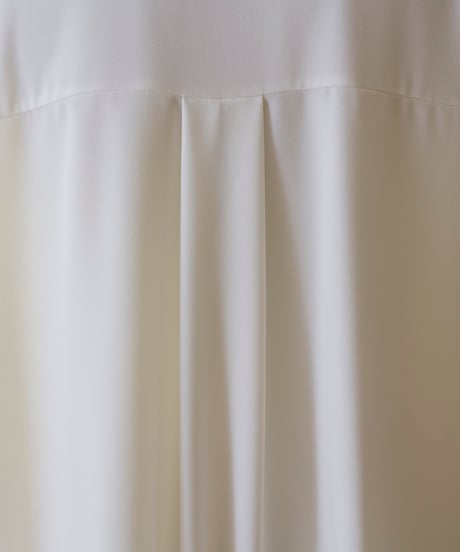 PASSIONE パシオーネ ROBE　ローブ　バックタック袖リブロゴジョーゼットトップス　436978