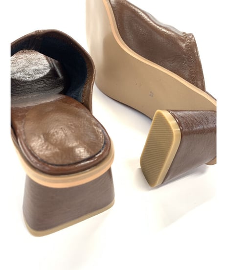 AgAwd(アガウド) 　Heel Sandal〈2201-940086〉