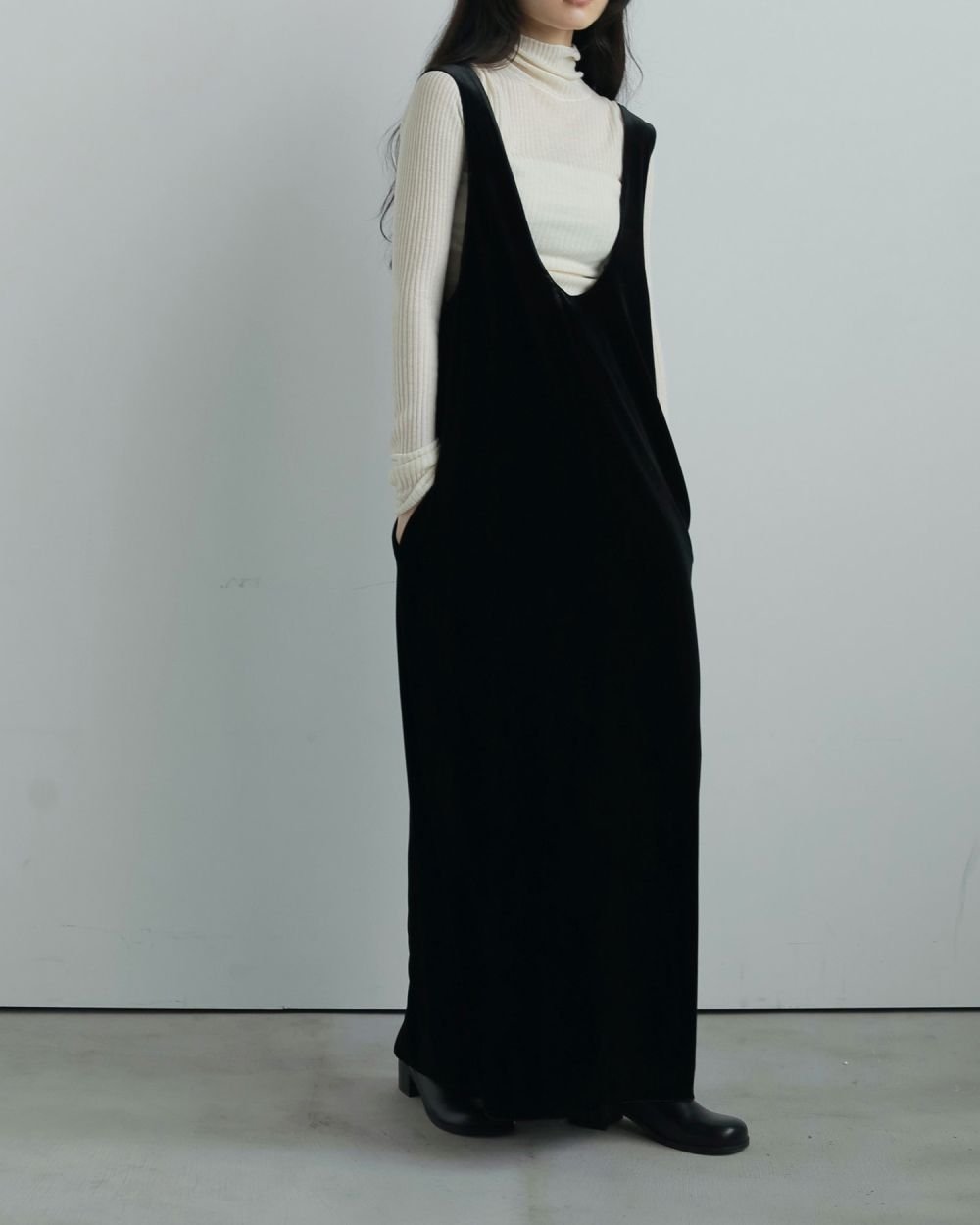 anuke アンヌーク Velour Uneck Onepiece 62520314 | De