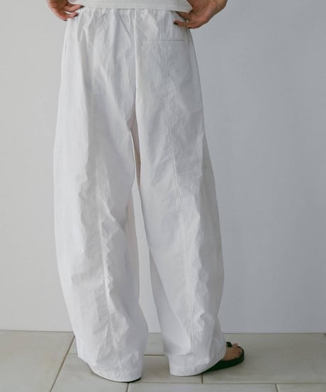 anuke アンヌーク　Volumetuck Cocoon Pants　62610720