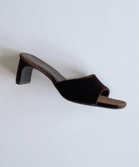 anuke アンヌーク　Squaretoe Velour Mule　62611027