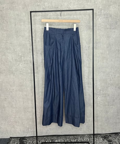 TRANOI.　トラノイ デニムタックパンツ 231J520