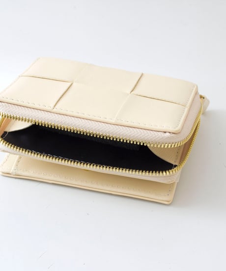 ラムレザーバフ二つ折り財布