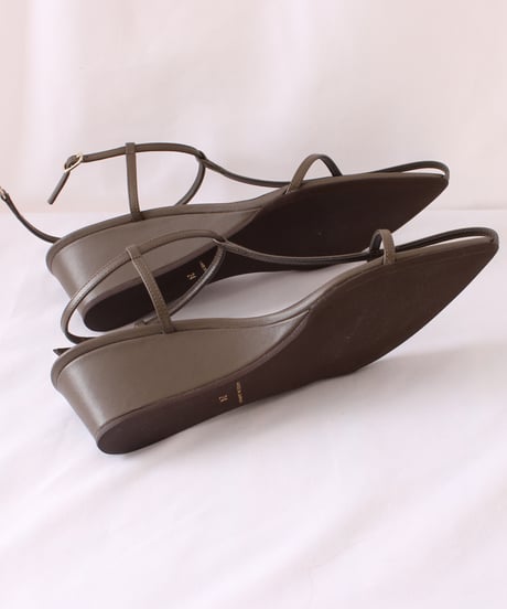 ATELIER BRUGGE アトリエブルージュ　Tストラップサンダル　26KS-22　2026NEWARIIVAL