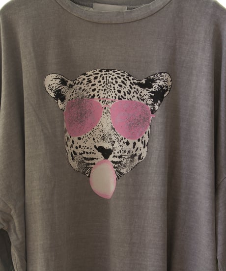 SEVEN SENSE セブンセンス　ピンクめがねチーターTee 1250411