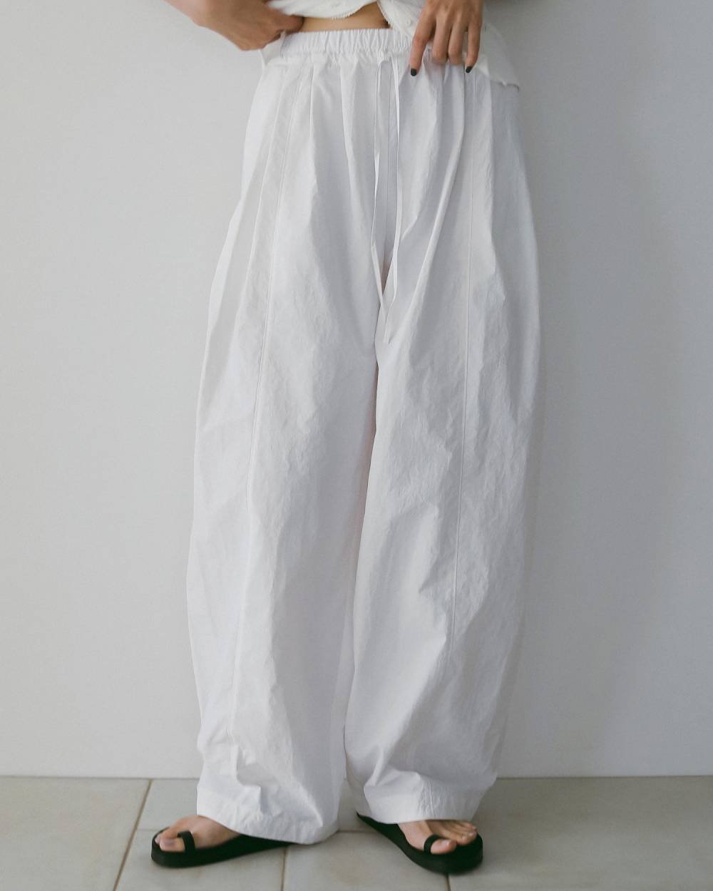 anuke アンヌーク Volumetuck Cocoon Pants 62610720 |